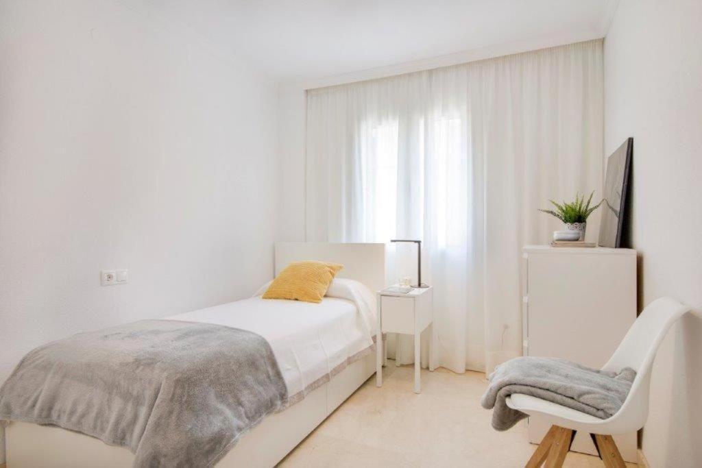 Apartment Family Scandinavia Center & Near The Malaga